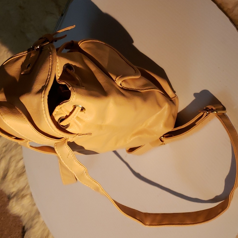 Backpack 🎒 - Picture 9 of 13